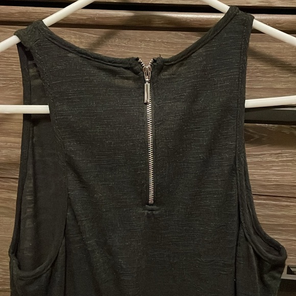 Mossimo Tank - Picture 2 of 4